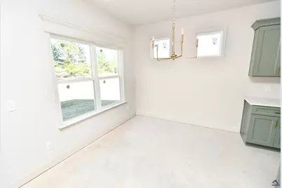 124 Early Drive, Byron, GA 31008 - Photo 9