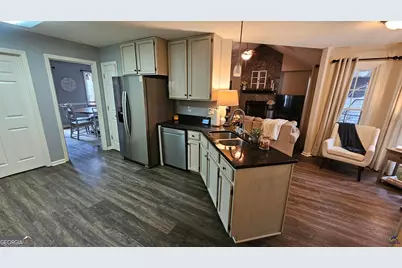 306 Lakeridge Court, Macon, GA 31211 - Photo 9