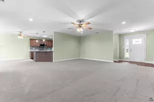 423 Lamplight Dr, Byron, GA 31008 - Photo 9