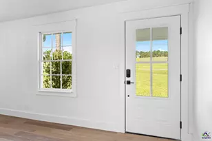 177 NE Lakeshore Circle, Milledgeville, GA 31061 - Photo 9