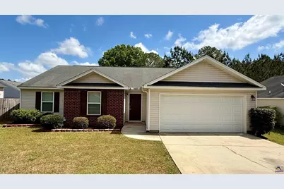 423 Haddenham Court, Perry, GA 31069 - Photo 1