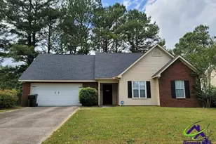 204 Park Ln, Warner Robins, GA 31093 - Photo 1