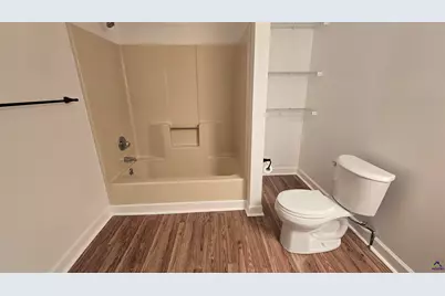 313 Westcliff Center, Warner Robins, GA 31093 - Photo 5