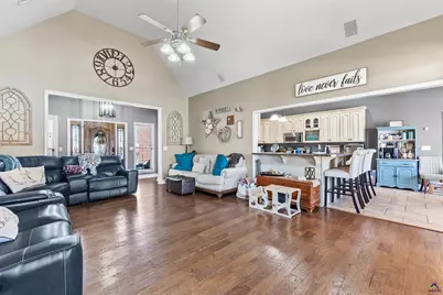 113 Erin Way, Warner Robins, GA 31088 - Photo 9