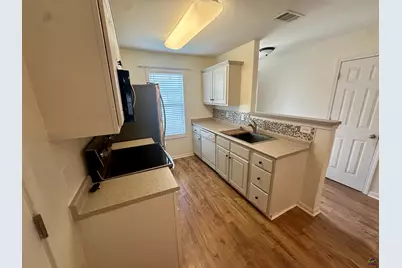 129 Kingston Village Drive, Perry, GA 31069 - Photo 3