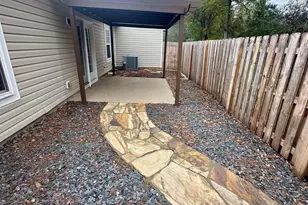 129 Kingston Village Dr, Perry, GA 31069 - Photo 15