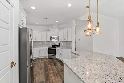 145 Fairway Oaks, Perry, GA 31069 - Photo 11