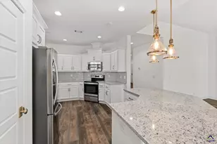 145 Fairway Oaks, Perry, GA 31069 - Photo 11