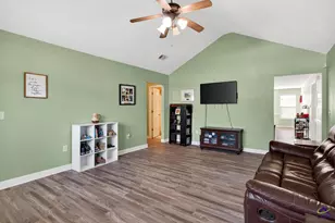 406 Spike Trail, Warner Robins, GA 30188 - Photo 3