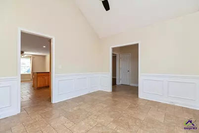 313 Old Farm Road, Perry, GA 31069 - Photo 9