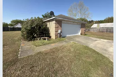 305 E Pointe Court, Kathleen, GA 31047 - Photo 9