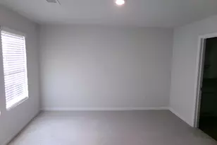 318 NW Oakwood Dr, Milledgeville, GA 31061 - Photo 5