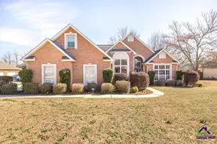 208 Twelve Oaks Dr, Warner Robins, GA 31088 - Photo 1
