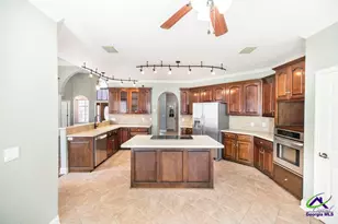 208 Twelve Oaks Dr, Warner Robins, GA 31088 - Photo 17