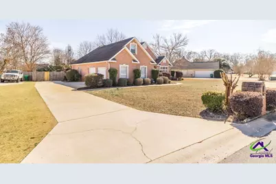 208 Twelve Oaks Drive, Warner Robins, GA 31088 - Photo 5