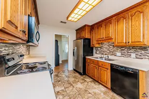 611 Sark Dr, Warner Robins, GA 31088 - Photo 11