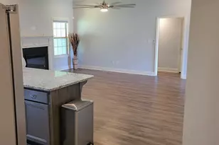 319 Gibson Cir, Kathleen, GA 31047 - Photo 11