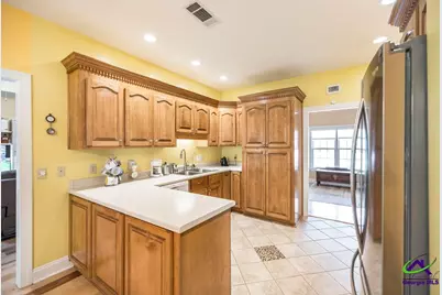 316 Old Farm Road, Perry, GA 31069 - Photo 13