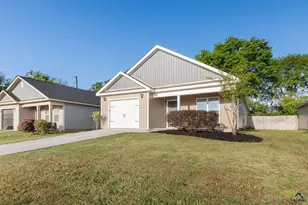 126 Jaybee Dr, Warner Robins, GA 31088 - Photo 3