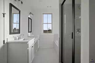 8 Pleasant Oaks Dr, Perry, GA 31069 - Photo 67