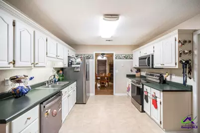 1828 S Houston Lake Road, Kathleen, GA 31047 - Photo 11