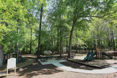 859 Tufthunter, Macon, GA 31210 - Photo 93