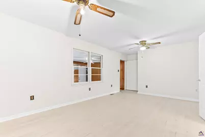 116 Woodlawn Avenue, Warner Robins, GA 31093 - Photo 23