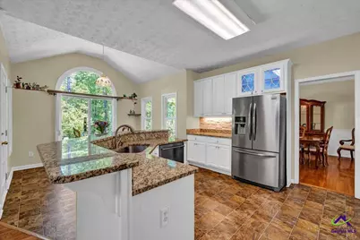 260 Kensington Drive, Sharpsburg, GA 30277 - Photo 13