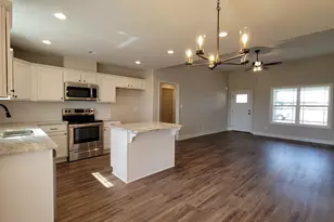 808 Daisy Dr, Perry, GA 31069 - Photo 3