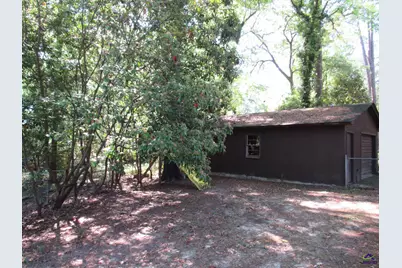 202 Springdale Drive, Warner Robins, GA 31069 - Photo 5