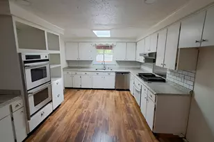 401 Forsyth St, Barnesville, GA 30204 - Photo 9