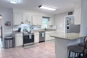 273 Lakeshore Dr, Warner Robins, GA 31088 - Photo 23