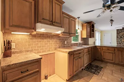 894 Chapman Drive, Macon, GA 31211 - Photo 9