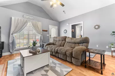 418 Covington Cove, Byron, GA 31008 - Photo 5