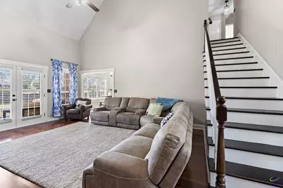 218 Knob Hill Drive, Warner Robins, GA 31088 - Photo 11