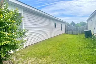 107 Jaybee Dr, Warner Robins, GA 31088 - Photo 3