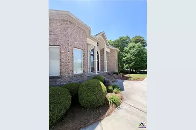 211 Lowpoint Trail, Warner Robins, GA 31093 - Photo 3