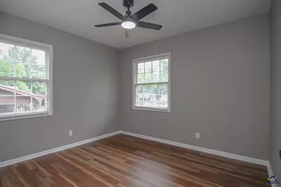3938 Hartnerss Street, Macon, GA 31204 - Photo 9