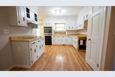 121 Robert Drive, Cochran, GA 31014 - Photo 9
