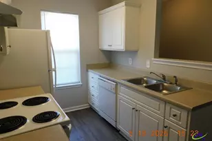 122 Kingston Village Dr, Perry, GA 31069 - Photo 5