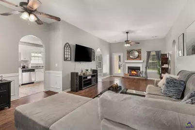 202 Sunnymeade Drive, Warner Robins, GA 31093 - Photo 5