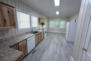 705 Evergreen St, Perry, GA 31069 - Photo 5