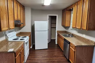 215 Palomino Ln, Warner Robins, GA 31088 - Photo 5