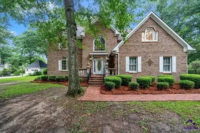 1015 Cherokee, Perry, GA 31069 - Photo 1