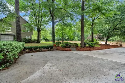 1015 Cherokee, Perry, GA 31069 - Photo 3