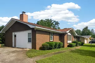 709 Meadowridge Dr, Warner Robins, GA 31093 - Photo 3