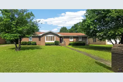 709 Meadowridge Dr, Warner Robins, GA 31093 - Photo 1