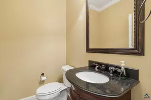 304 Montgomery St, Warner Robins, GA 31088 - Photo 29