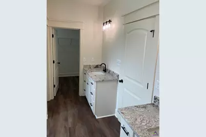 118 Pecan St, Cochran, GA 31014 - Photo 9
