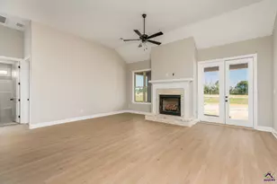 207 Farmland Circle, Perry, GA 31069 - Photo 9